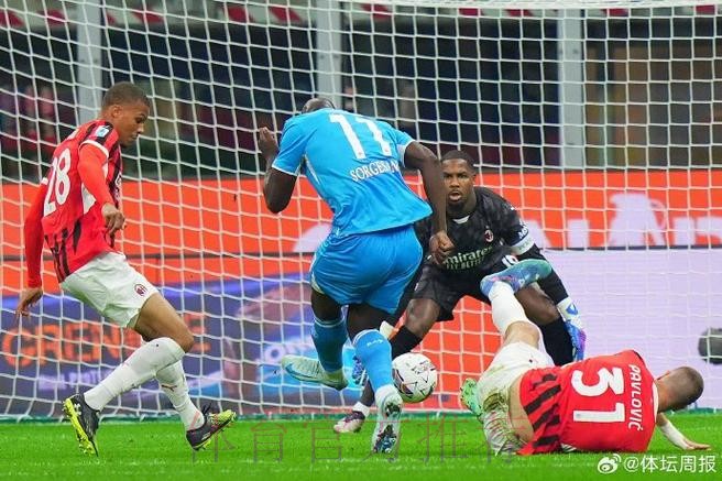 近2个赛季国米对阵那不勒斯/米兰/尤文13次,胜场是0 近2个赛季国米对阵那不勒斯/米兰/尤文13次,胜场是0